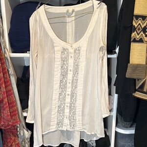 Cream free people  Ruffled V-Neck blouse